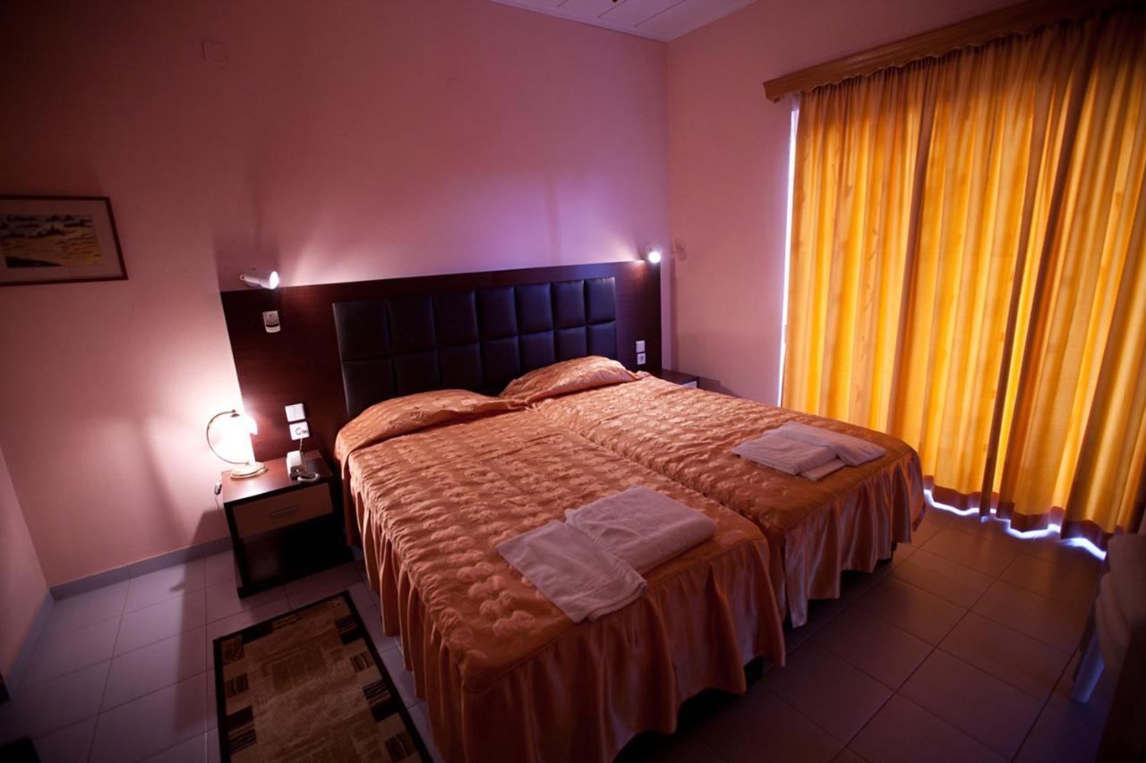 Blue Bay Hotel Charamida エクステリア 写真