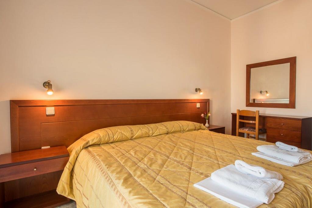 Blue Bay Hotel Charamida エクステリア 写真